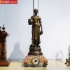 Tượng đồng hồ cô gái cầm bình